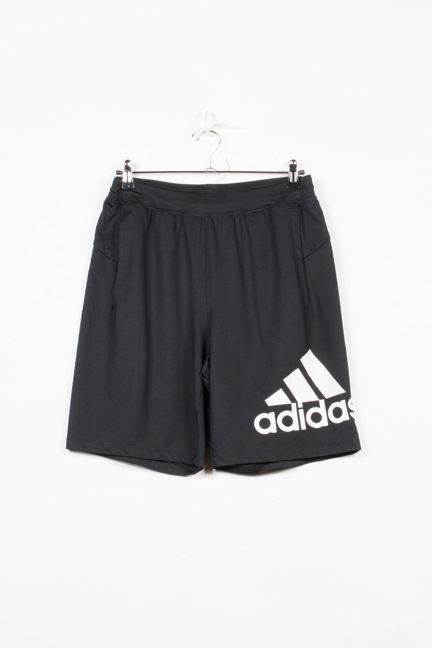 Adidas Shorts in Schwarz, W31