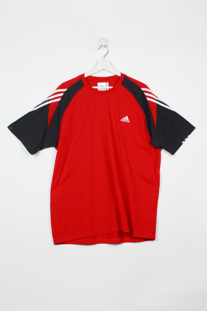 Adidas T-Shirt in Rot, XL