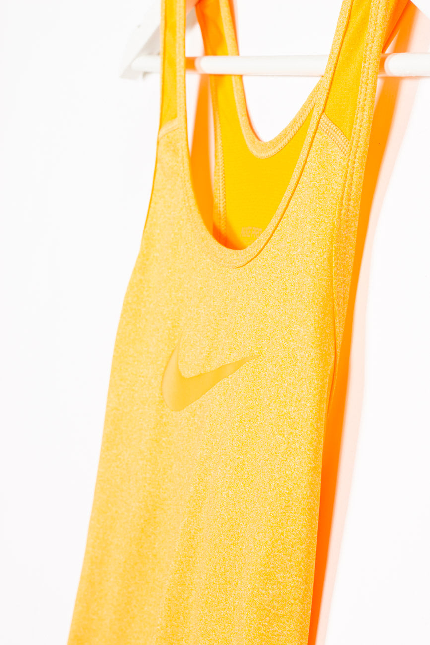 Nike Sportliches Top in Orange, XS