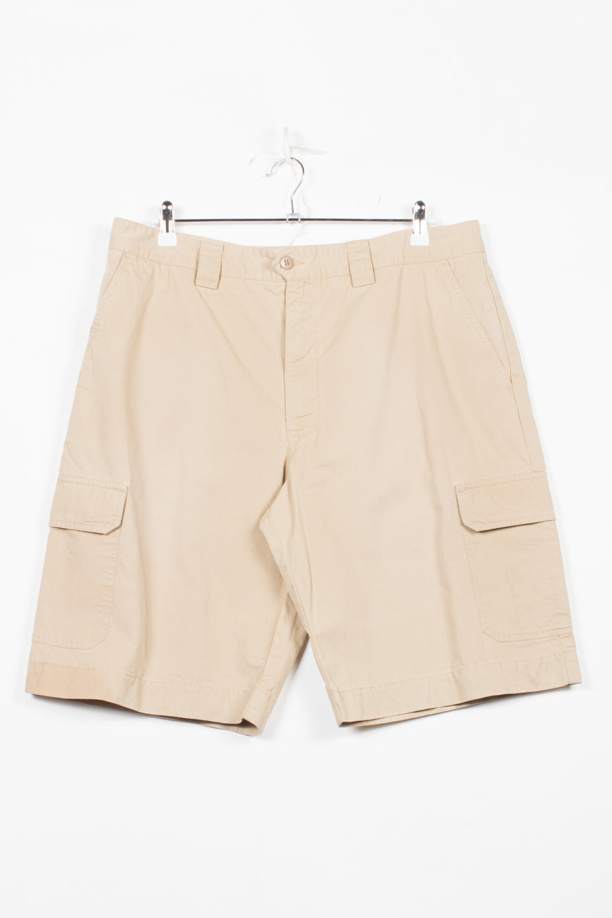 Lacoste Shorts in Beige, W36