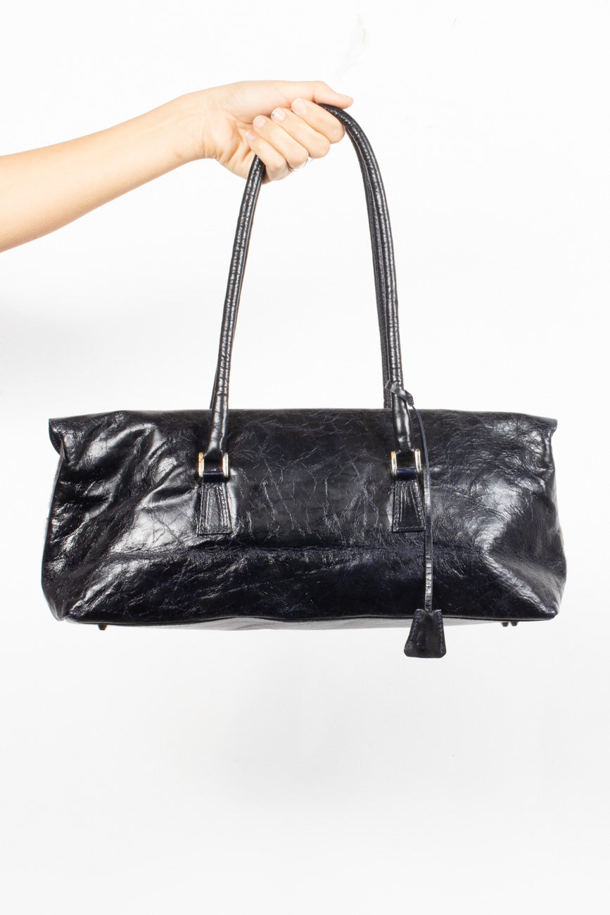 Prada Leder Handtasche in Schwarz